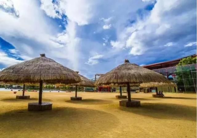 云南丽江一人造景区,门票高达280,游客称太值得,不算贵!休闲区蓝鸢梦想 - Www.slyday.coM 云南丽江一人造景区,门票高达280,游客称太值得,不算贵!休闲区蓝鸢梦想 - Www.slyday.coM