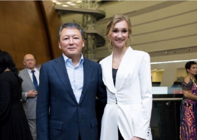 奥运会开幕式:哈萨克女旗手惊艳全场,不戴口罩照片随之曝光休闲区蓝鸢梦想 - Www.slyday.coM 奥运会开幕式:哈萨克女旗手惊艳全场,不戴口罩照片随之曝光休闲区蓝鸢梦想 - Www.slyday.coM