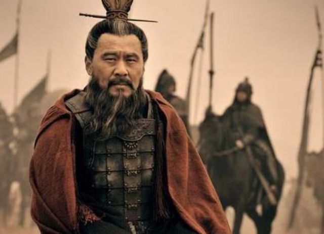 曹操当时那么多疑明知野心临死前为什么不杀了司马懿？