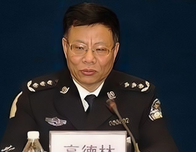 清华北斗女学霸被除名父亲因她被免职回国之路却不容易