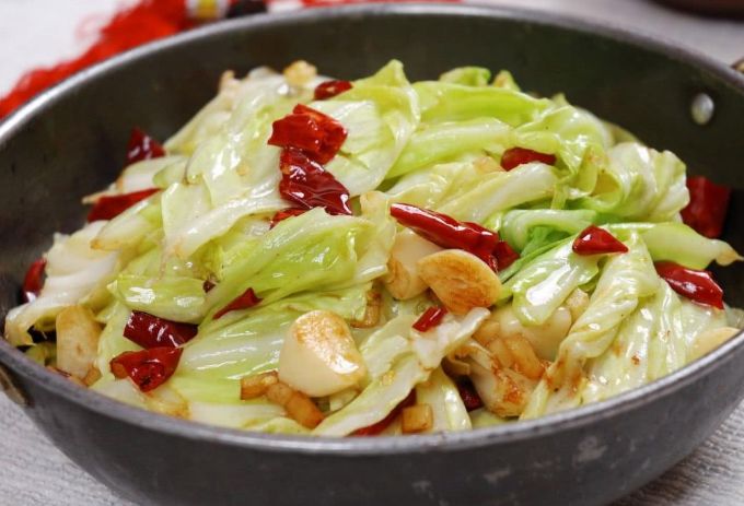 做手撕包菜,不要直接炒或者先焯水,学会好方法,包菜脆嫩又入味|包菜|