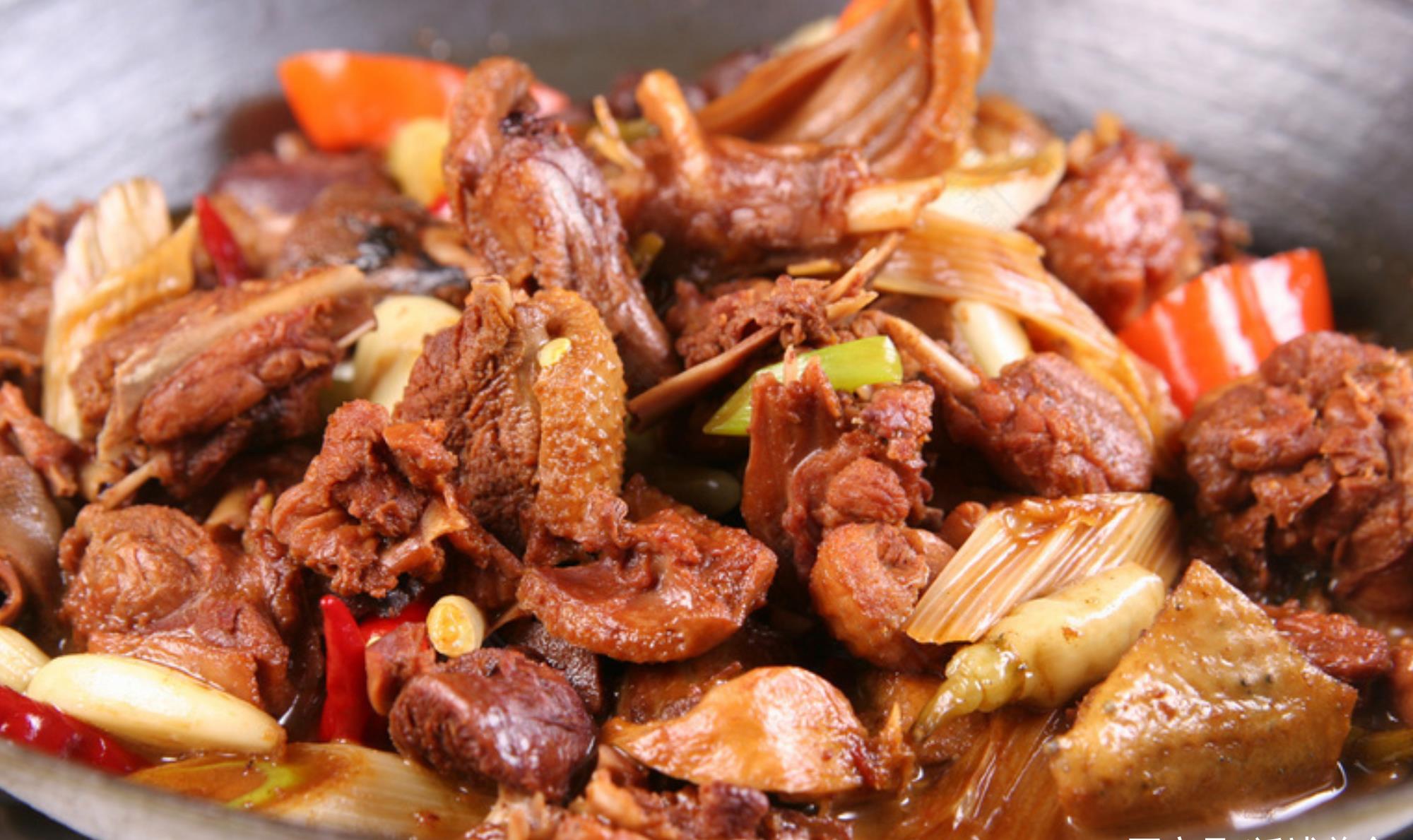 解馋过瘾的啤酒鸭,闻到就让你流口水,快点收藏起来吧