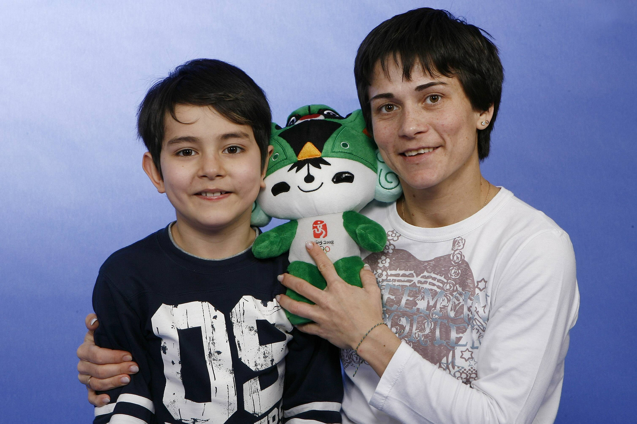 丘索维金娜和儿子.