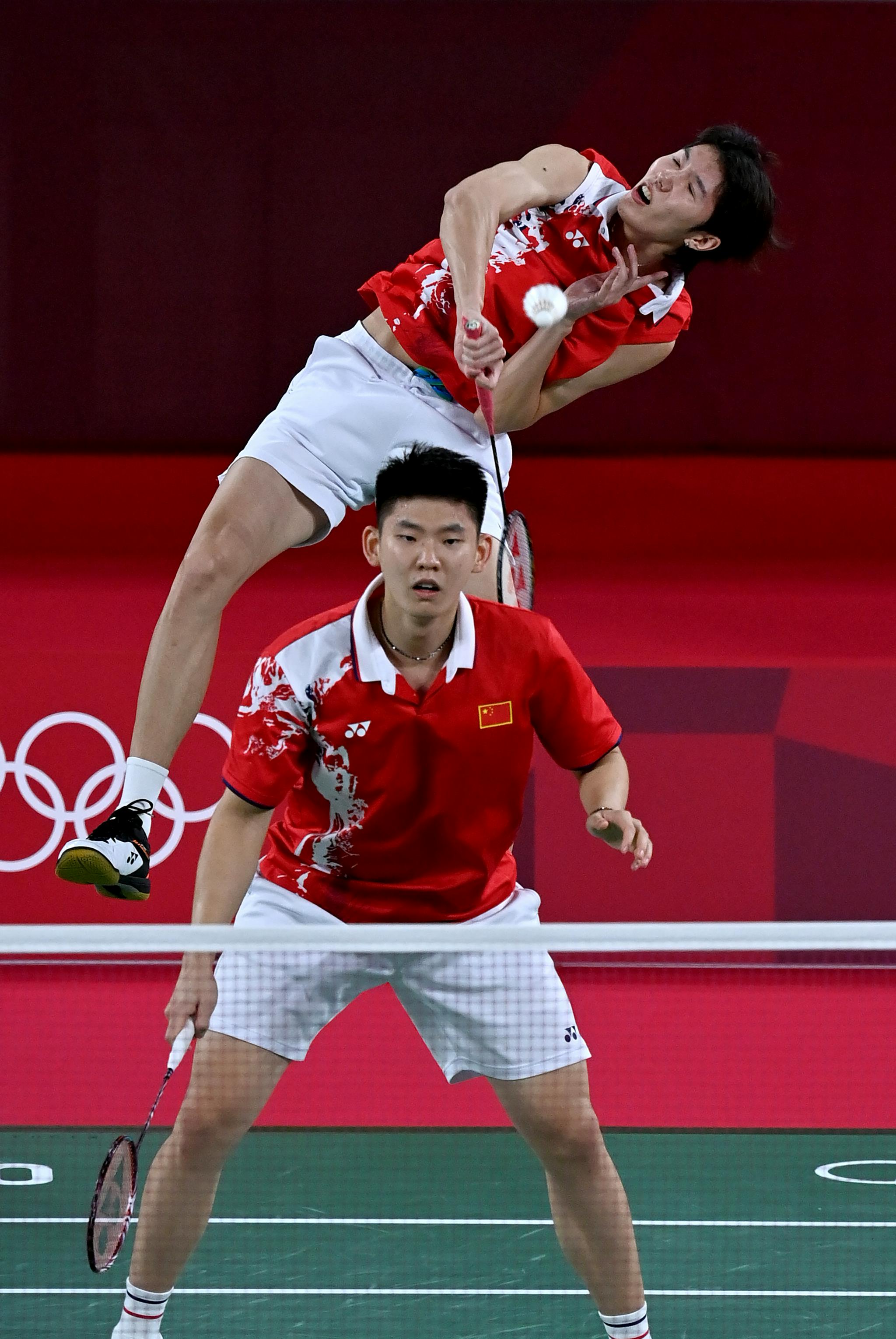 中国组合李俊慧(上)/刘雨辰在比赛中.新华社记者郭晨摄