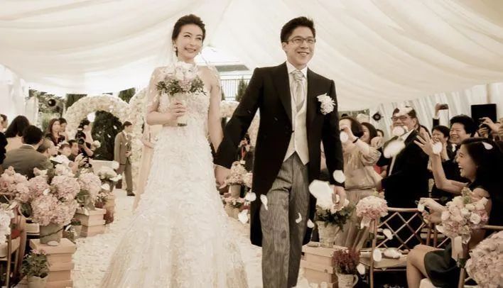 39岁郭晶晶出征东京奥运会嫁入豪门却重新定义千亿媳妇这才是中国骄傲