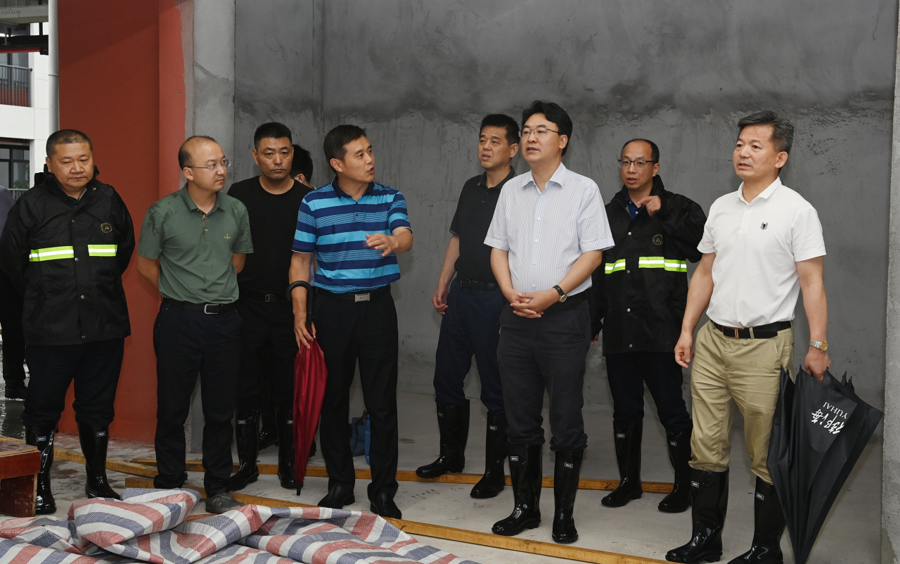 风雨一把手98慈溪市委书记杨勇抢时争速抓实措施众志成城打赢抗台