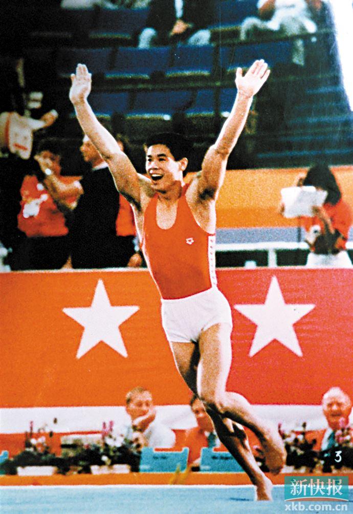 1984年奥运会,李宁在男子自由体操决赛获得满分.