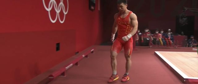 惊天逆转!谌利军夺中国第6金+举重第3金,教练上台疯狂庆祝休闲区蓝鸢梦想 - Www.slyday.coM