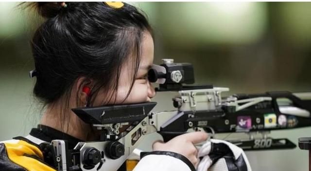 00后女生杨倩为国争得首金!那专注的眼神真美!休闲区蓝鸢梦想 - Www.slyday.coM 00后女生杨倩为国争得首金!那专注的眼神真美!休闲区蓝鸢梦想 - Www.slyday.coM