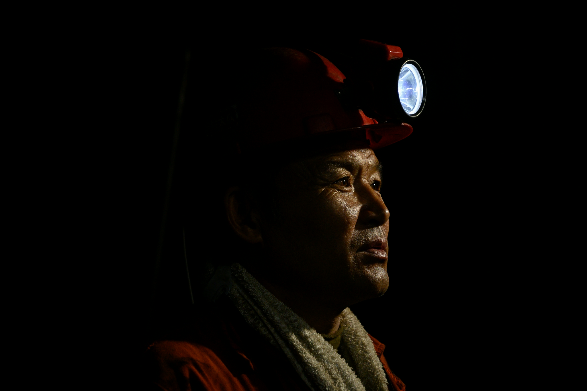 山西煤矿嵌入5g技术推进智能化,井下矿工减少,煤黑子印象不再__财经