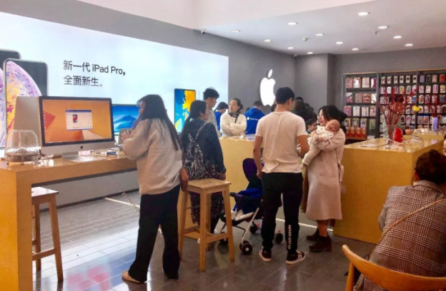 买手机别跟风听懂行人的意见这三款用好几年也不落伍