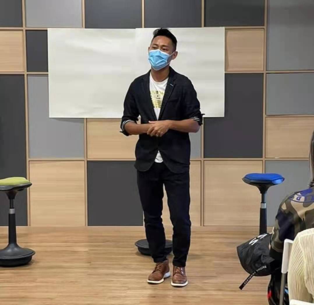 曾阔别荧幕13年,tvb艺人伍文生被曝已回巢,直言是与王祖蓝有关