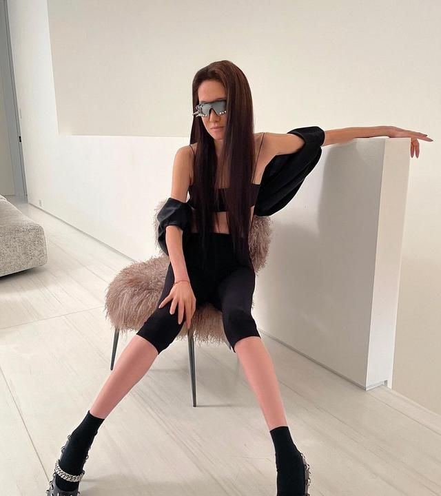 72岁婚纱女王verawang拥有超冻龄脸蛋 身材,名人婚纱都是她设计