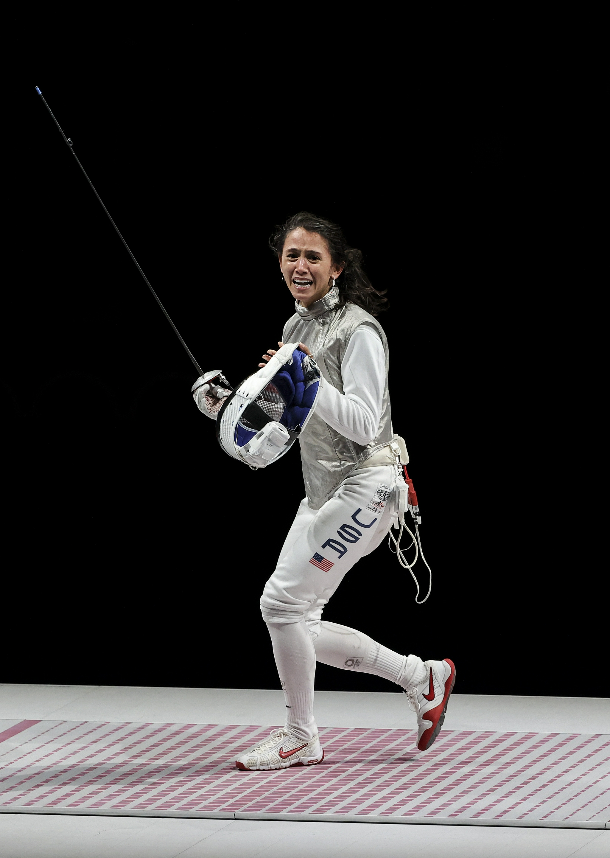 击剑女子个人花剑美国选手基弗夺金