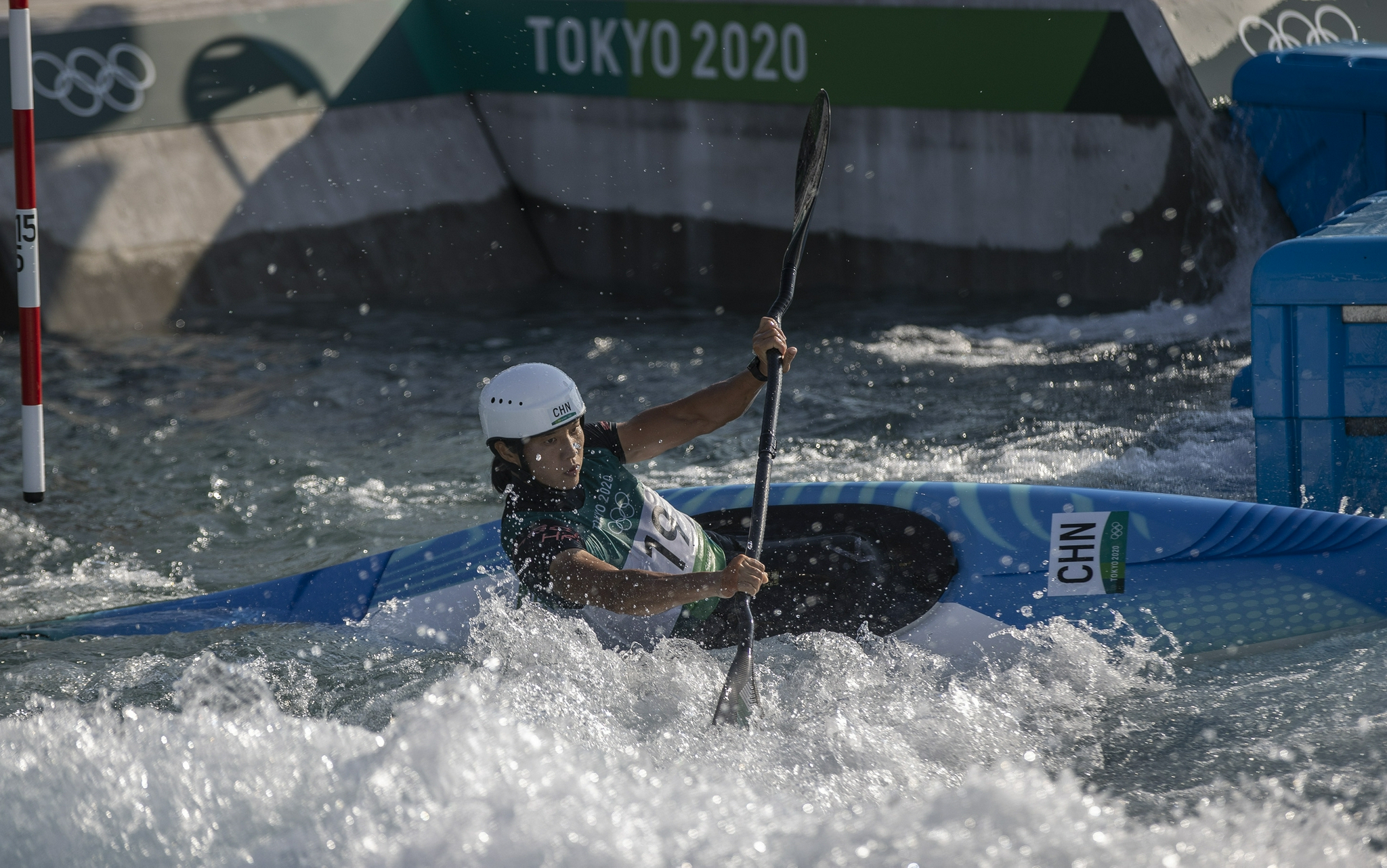 皮划艇激流回旋——李彤晋级半决赛