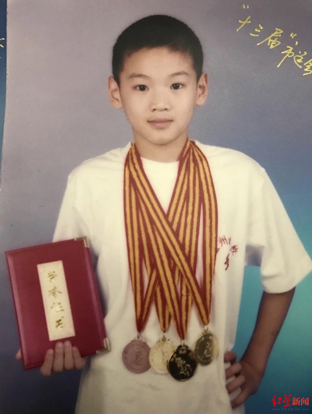 中国泳军新一代领军人徐嘉余：小学时的梦想就是“世界冠军”休闲区蓝鸢梦想 - Www.slyday.coM