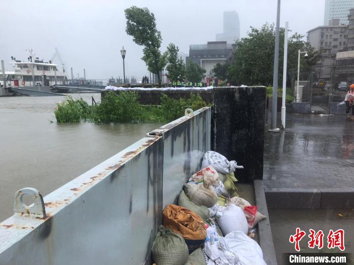 探访浙江宁波老外滩堤防加固现场逆风而行聚沙成塔