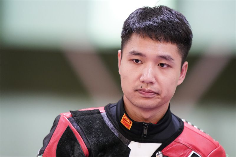 杨皓然