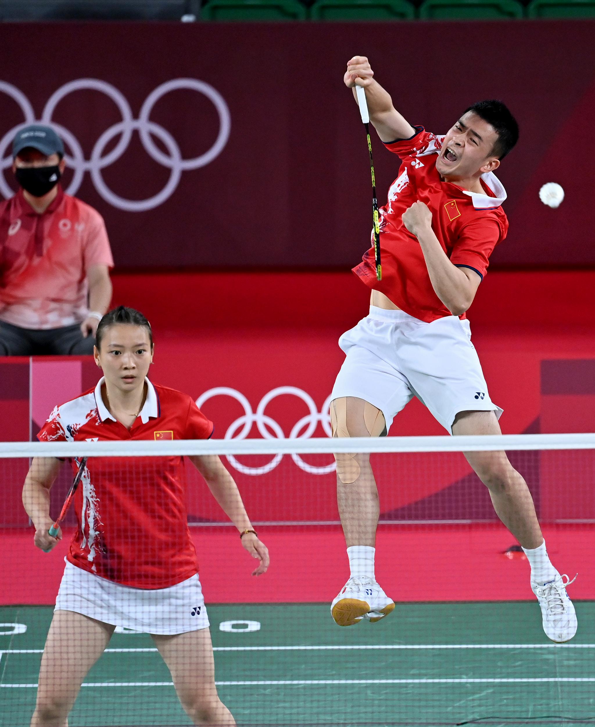 羽毛球——混双小组赛:郑思维/黄雅琼获胜