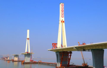 珠海金海大桥发生施工人员坠海事故