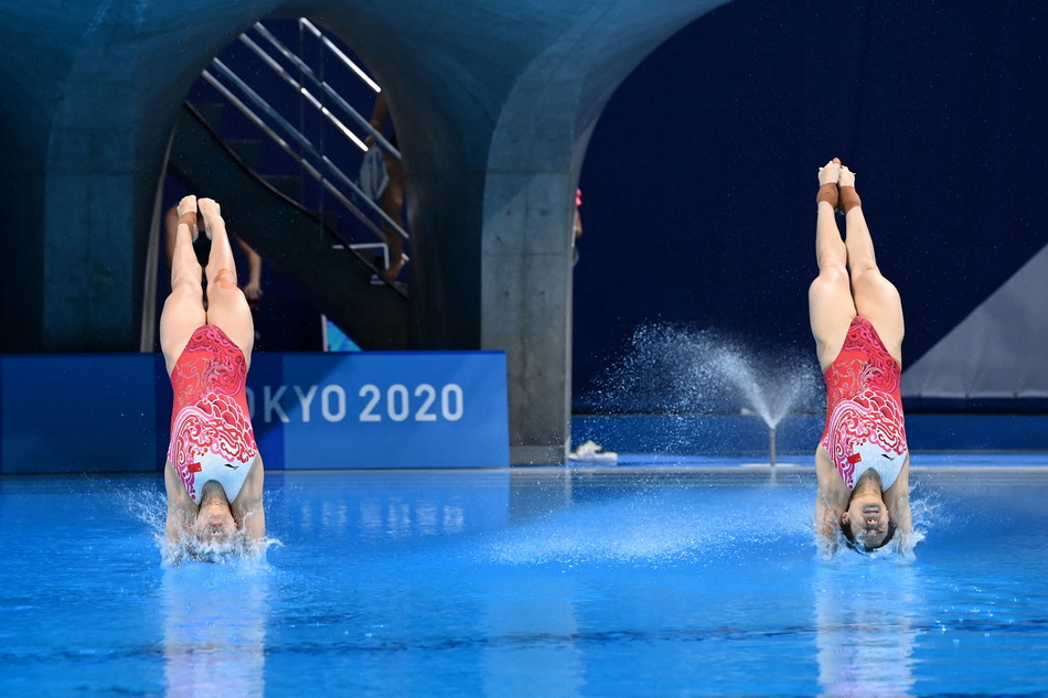 决战东京·战况|施廷懋王涵跳水双人三米板毫无悬念收金