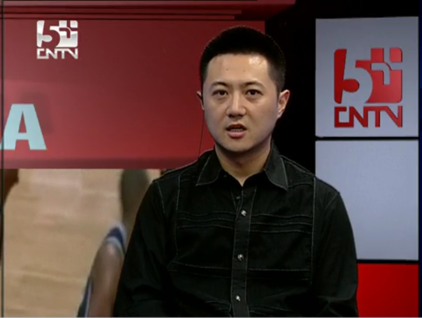 央视主持人甑诚回归《荣誉殿堂》,曾被吐槽不专业"满嘴跑火车"|甄诚