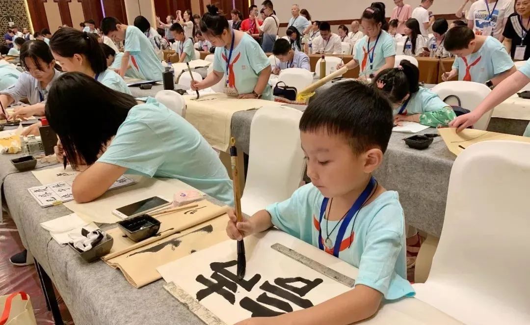 老师让孩子暑期练字,家长用20字回绝了!|家长|书法|老师_新浪新闻