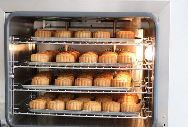 月饼烤箱多久能熟『月饼在烤箱里要多少分钟』