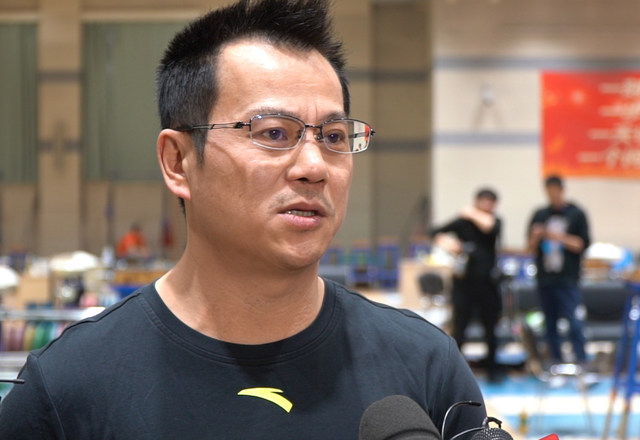 而中国举重队教练张国政在接受采访时表示,6把成功很完美啦,而且今天