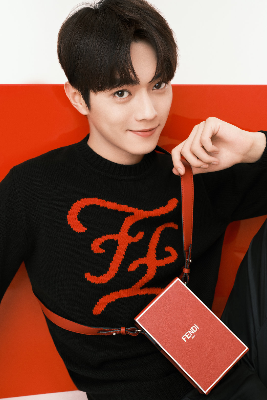 欢娱影视演员许凯soso演绎fendi2021七夕限定系列