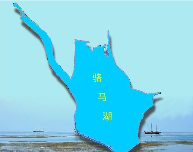 江苏一水库开闸放水后,泄洪口成大型捕鱼现场,警方：非常危险休闲区蓝鸢梦想 - Www.slyday.coM