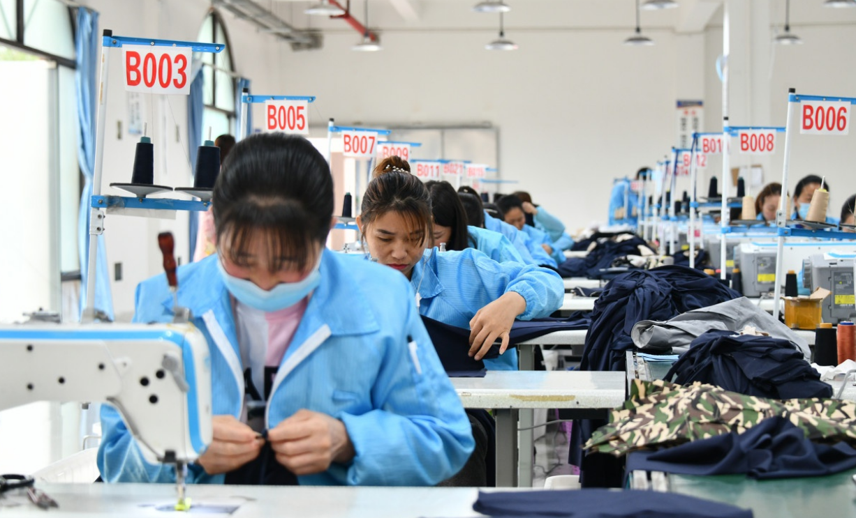 中国有14亿人,为何工厂依旧"用工荒"?谁把工人逼走了?