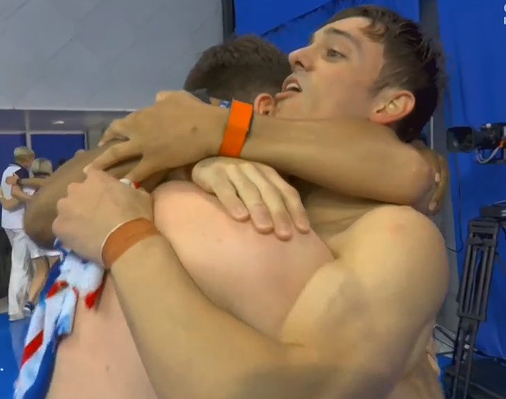 致命失误！中国跳水队遗憾摘银，英国炸裂表现夺金，教练疯狂庆祝休闲区蓝鸢梦想 - Www.slyday.coM