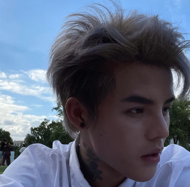 殷世航最新生图被曝光看0滤镜的颜值后套路璐这次看走眼了