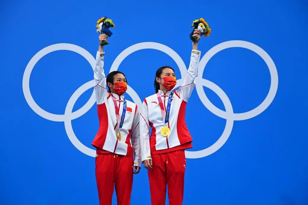 跳水"梦之队"首秀 施廷懋/王涵轻松摘金