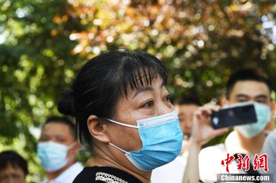 重庆姐弟坠亡案开庭：生父与女友涉嫌共谋杀害休闲区蓝鸢梦想 - Www.slyday.coM