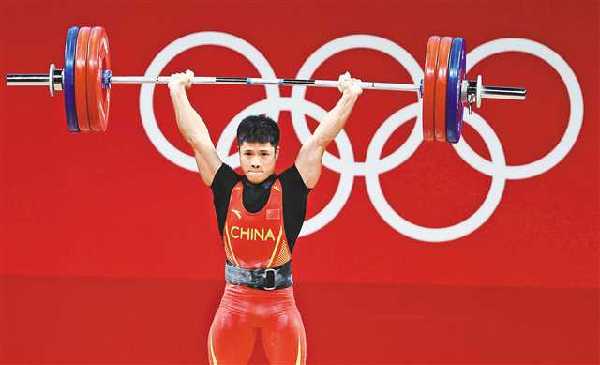 重庆姑娘施廷懋与队友王涵获跳水女子双人三米板冠军