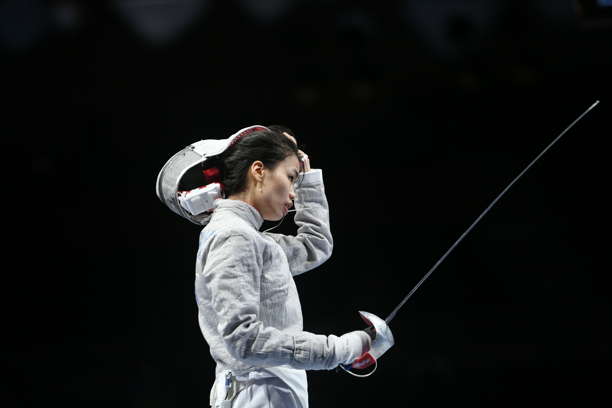 击剑女子个人佩剑杨恒郁晋级16强