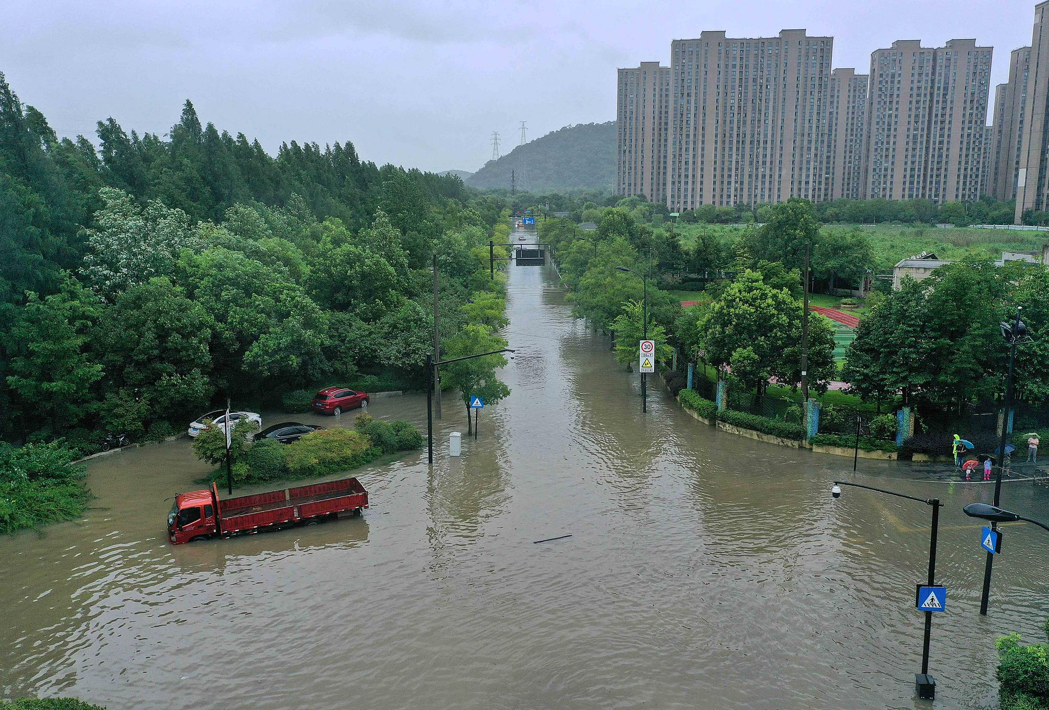 最近有消息称：转塘休闲快餐100元2025年转塘休闲快餐100元价格与品质分析