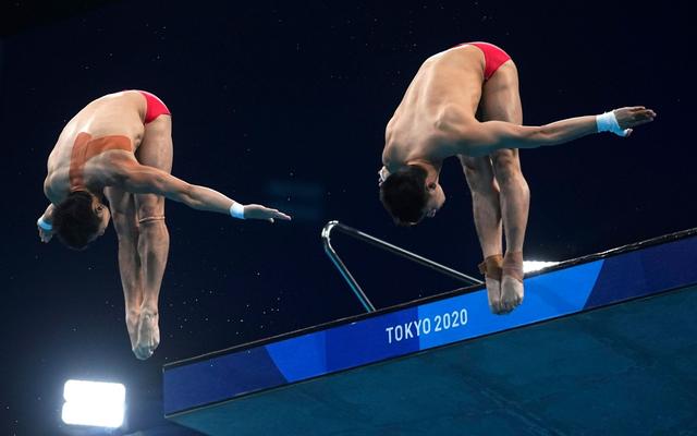 好兄弟一起扛！曹缘陈艾森遗憾摘银 赛后互道：对不起、辛苦了休闲区蓝鸢梦想 - Www.slyday.coM