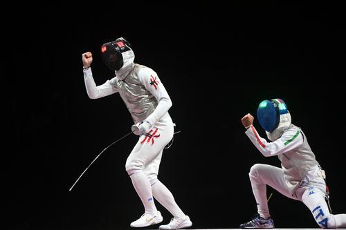 张家朗获个人花剑冠军|中国香港|击剑|意大利_新浪新闻