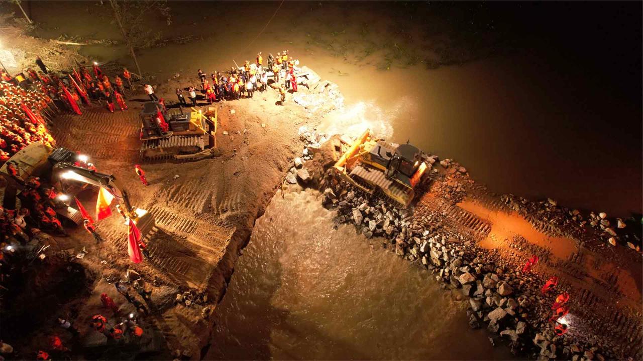 鹤壁卫河决口凌晨合龙成功