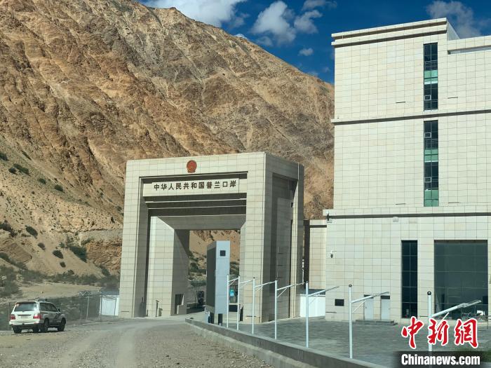 图为位于阿里地区的普兰口岸. 杨程晨 摄