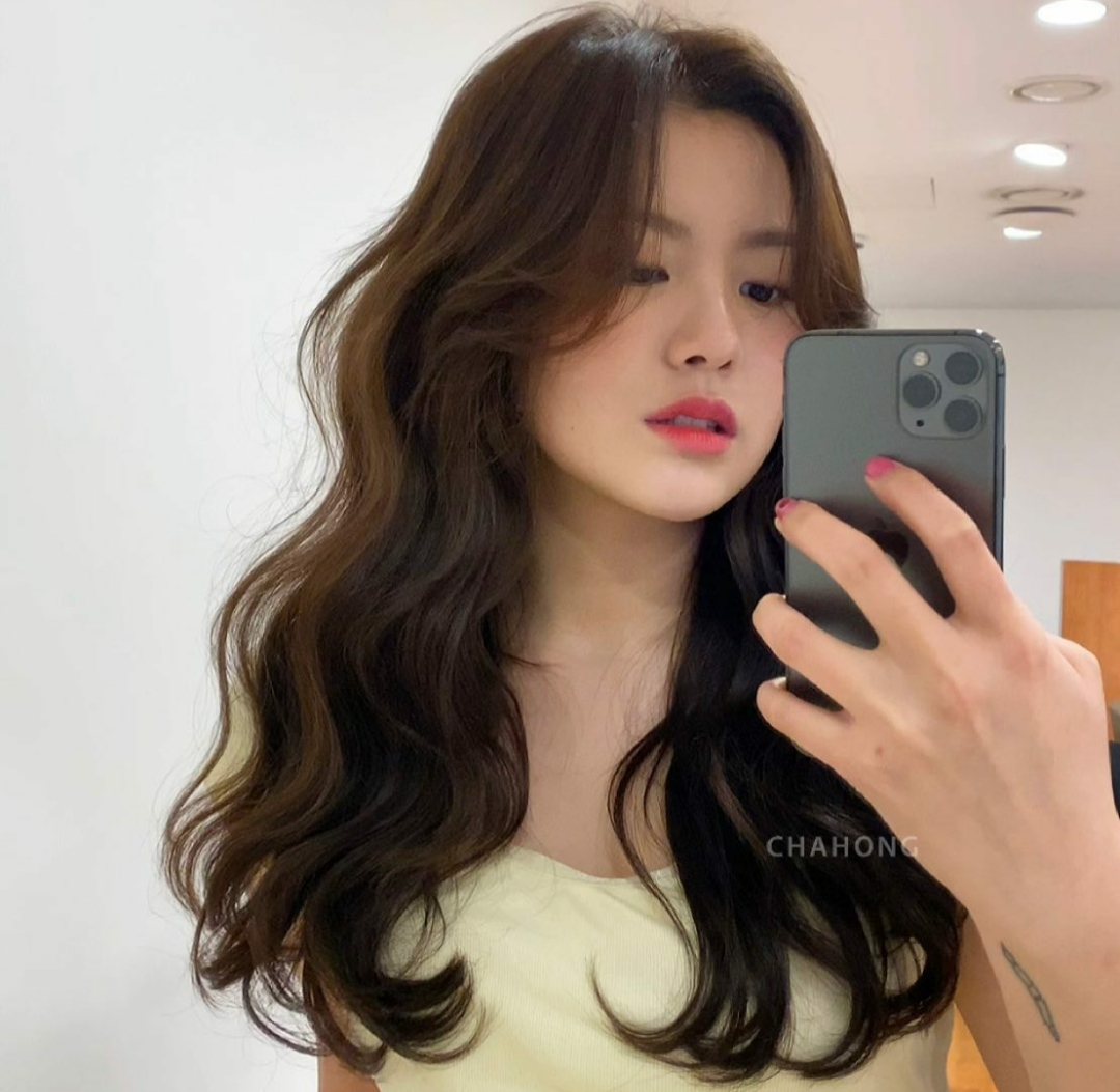 最适合大脸妹子自拍的发型