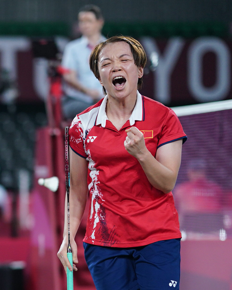 羽毛球女双小组赛陈清晨贾一凡获胜