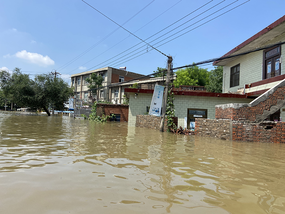 水困卫辉:"泽国"上的疾速救援|洪水_新浪新闻