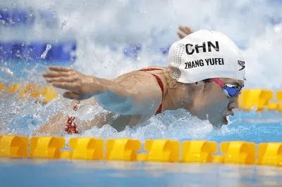 值得鼓励！张雨霏女子蝶泳100米0.05秒惜败摘银 她有望继续冲金休闲区蓝鸢梦想 - Www.slyday.coM