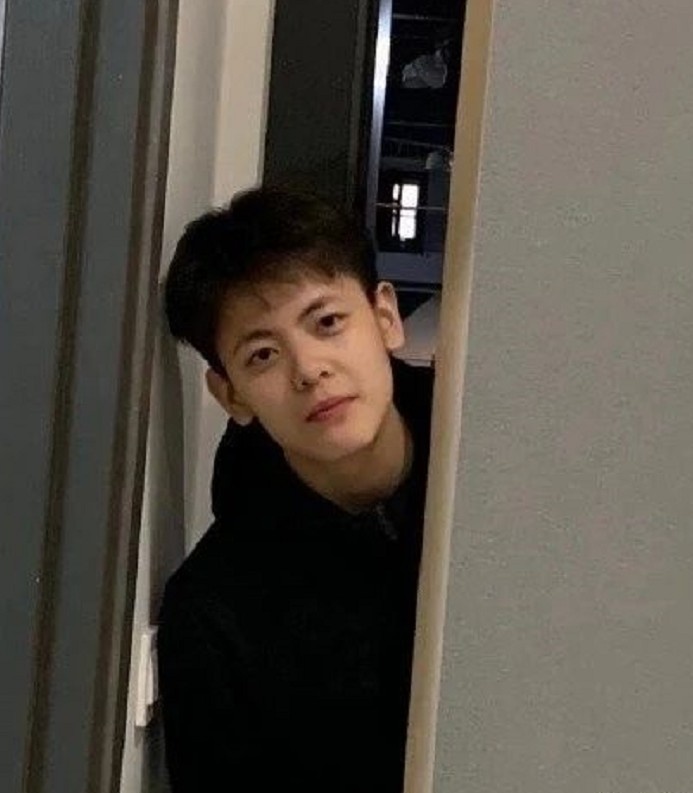 短发清爽帅气长发漂亮可爱中国女子三人篮球队员19岁杨舒予