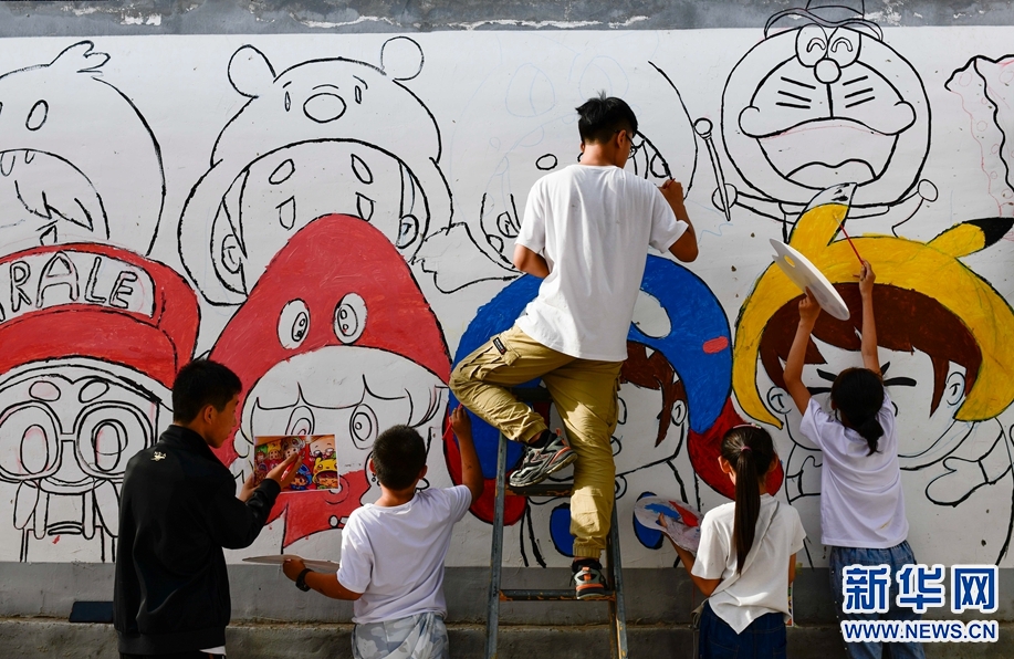 涂鸦大赛扮美乡村