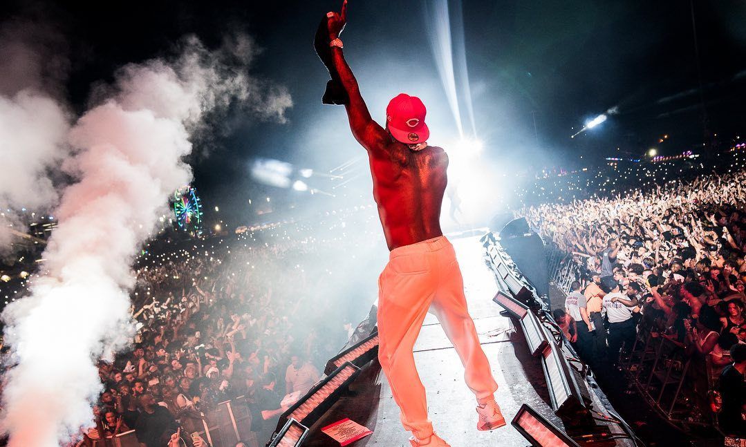 今日欧美圈popsmoke新专登顶b榜dababy音乐节引发巨大争议